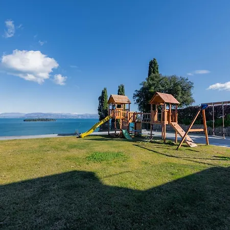 Blueline Alykes Potamou