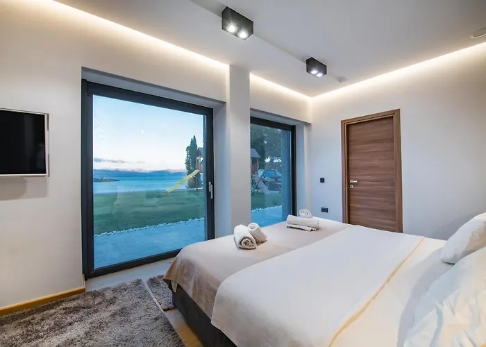 Blueline * Alykes Potamou